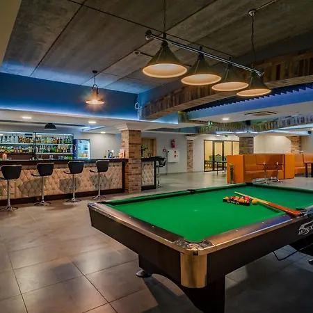 Szálloda Paryski Art & Business - Basen Jacuzzi Sauna Malpi Gaj 4*